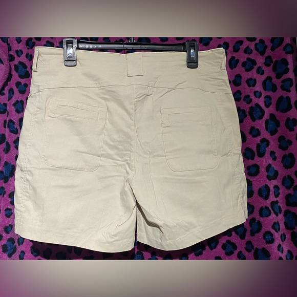 Flamingo khaki shorts 2XL NWT - Picture 2 of 2